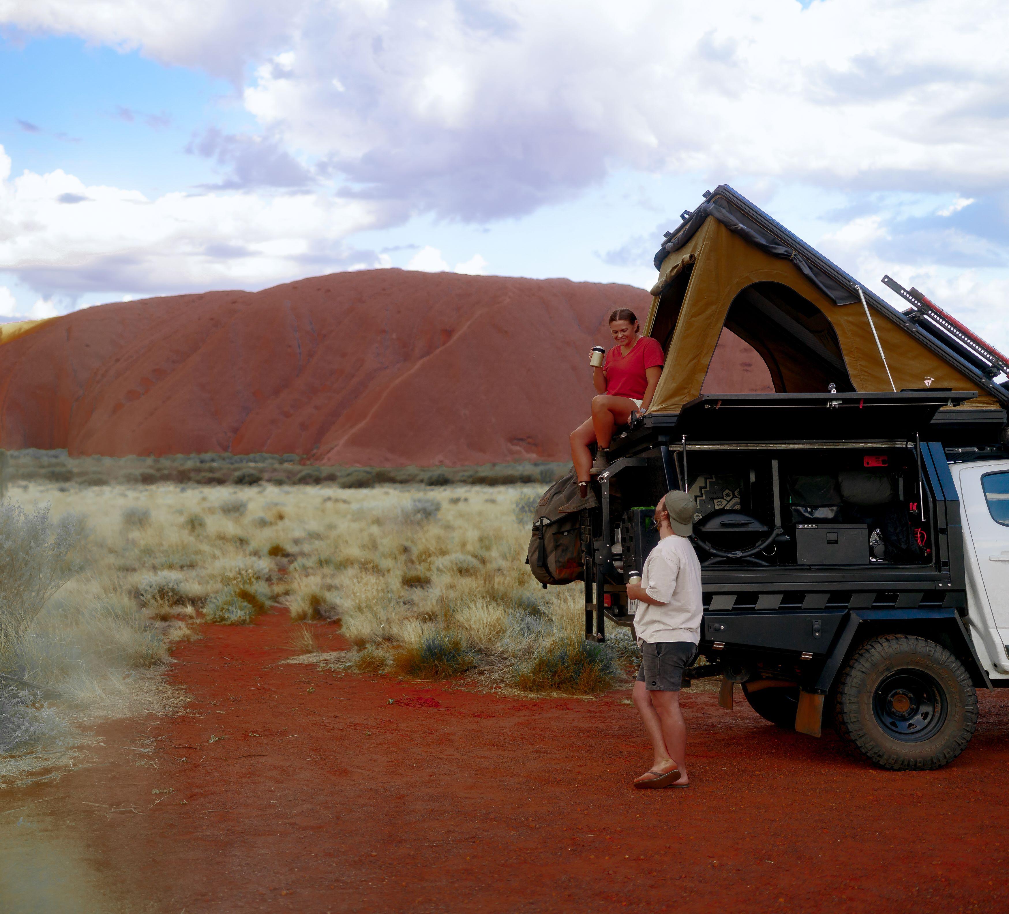 young_couple_on_canopy_near_uluru