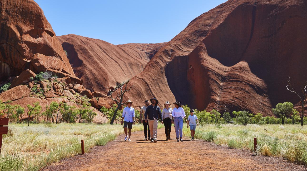 Uluru Guided Walk