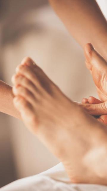 Red Ochre Spa Hands & Feet Foot Massage